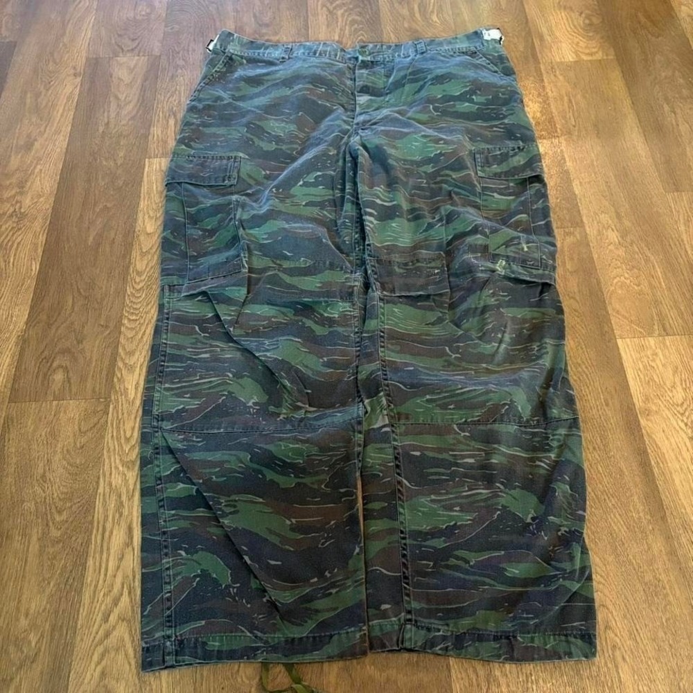 Vintage Military Surplus Tiger Camo Wide Leg Baggy Fit Button Fly Cargo Trousers